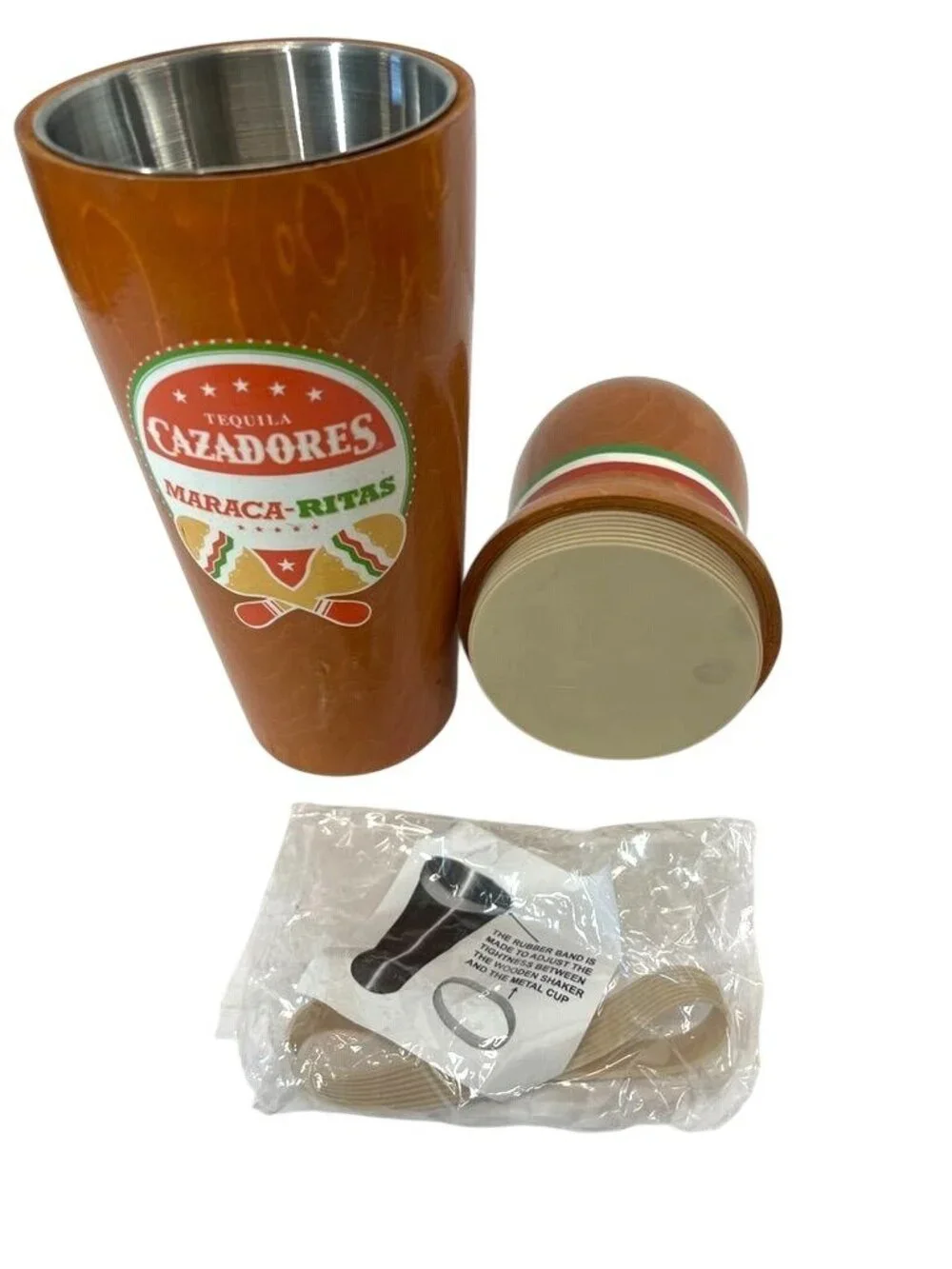 RARE!!!  UNIQUE!  Cazadores wooden margarita shaker, vintage, breweriana, colle